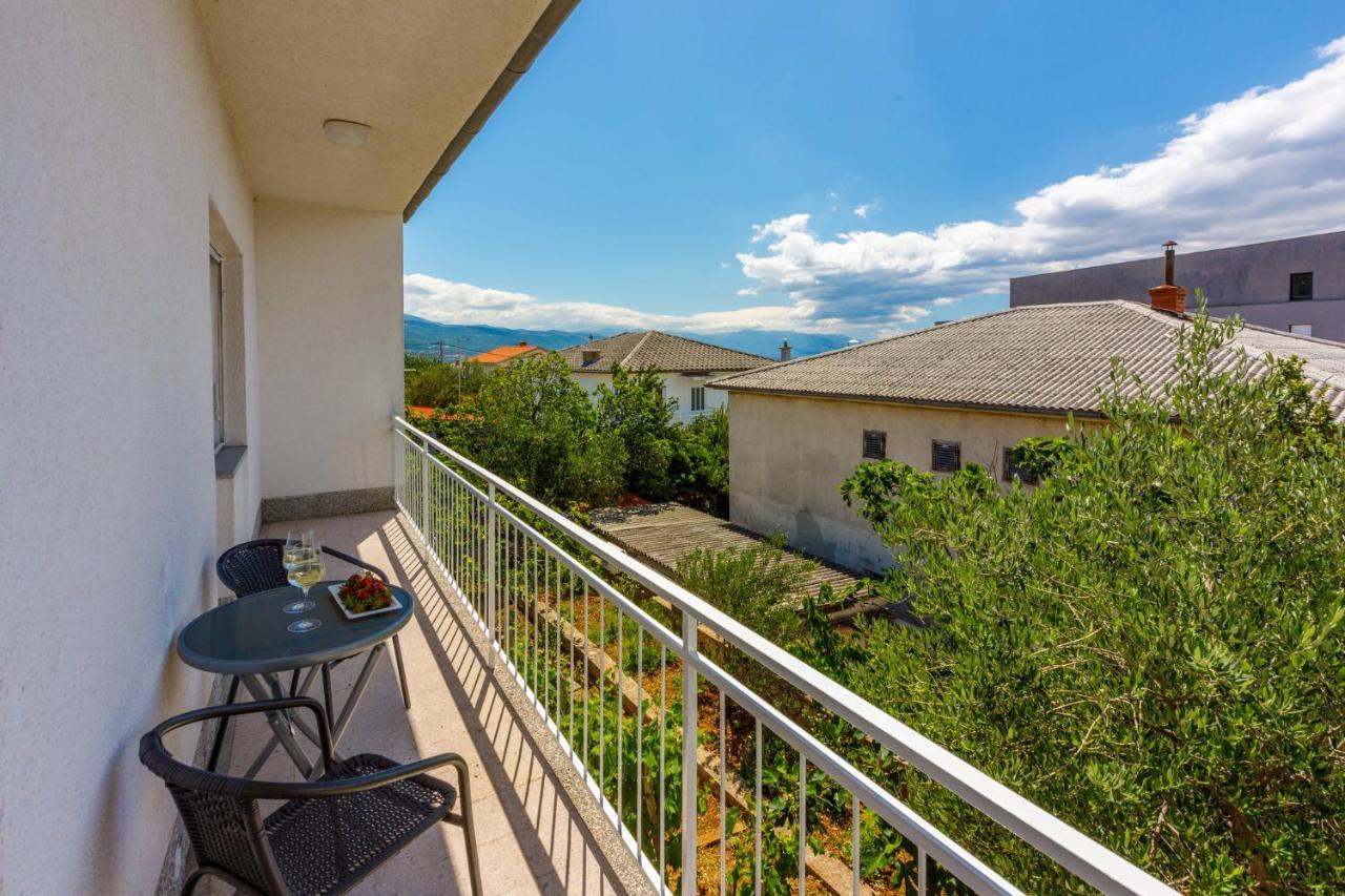 Azur Novi Vinodolski Exterior photo