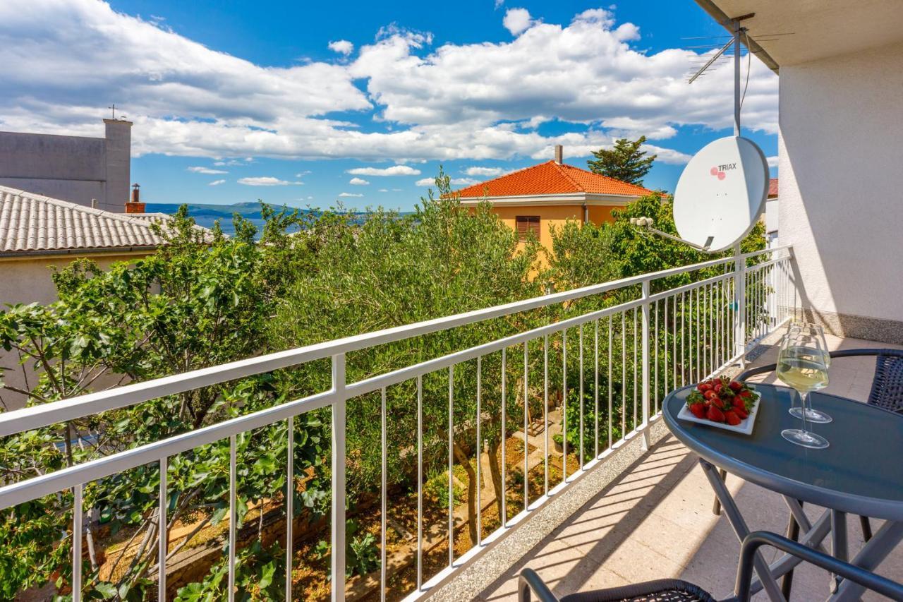 Azur Novi Vinodolski Exterior photo